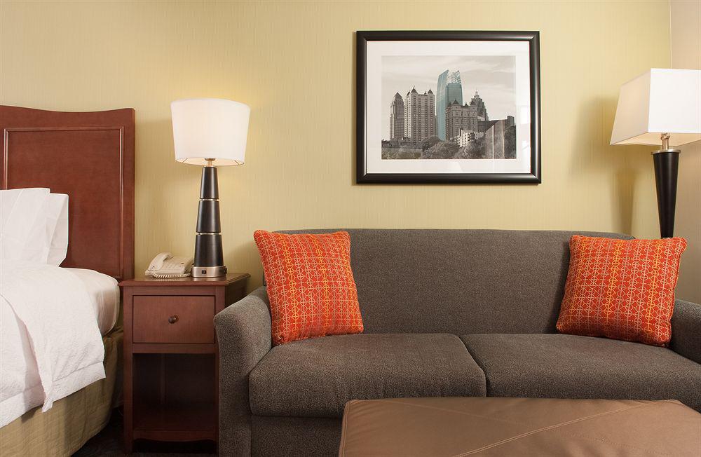 Hampton Inn Atlanta-North Druid Hills Экстерьер фото