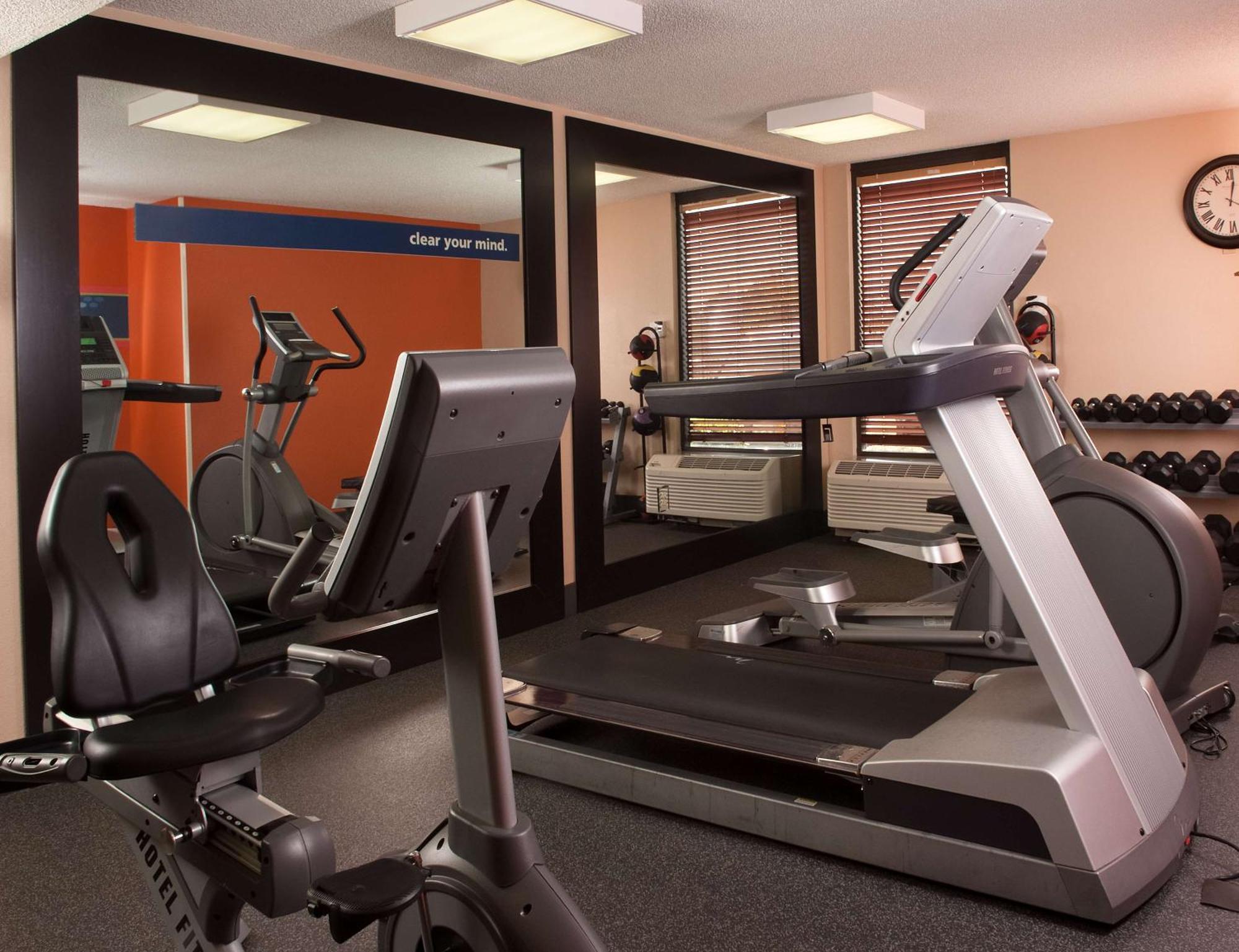 Hampton Inn Atlanta-North Druid Hills Экстерьер фото